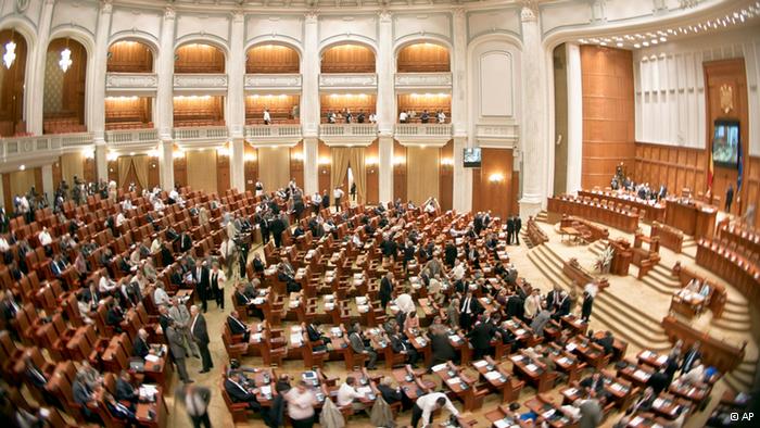 http://www.eunews.it/wp-content/uploads/2013/12/Parlamento-Romania.jpg