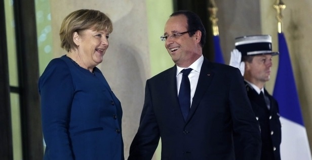 Merkel e Hollande discuteranno mercoledì di sicurezza nell'internet europeo