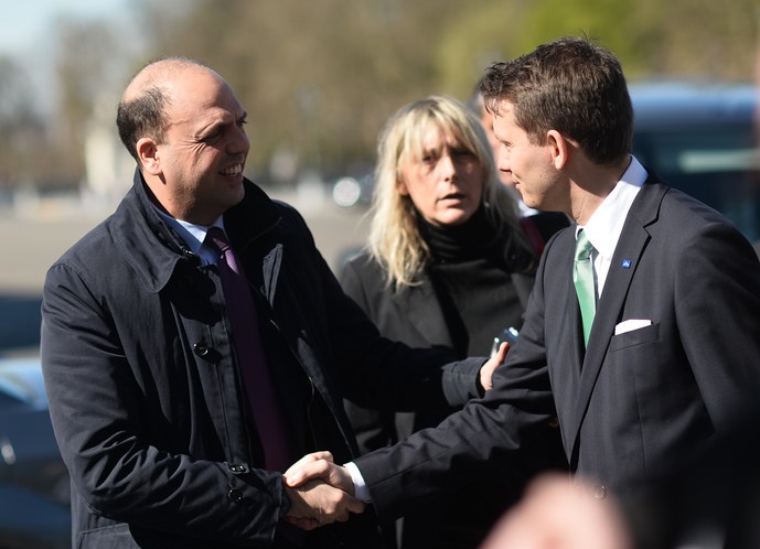 L'arrivo di Alfano al vertice del Ppe a Bruxelles