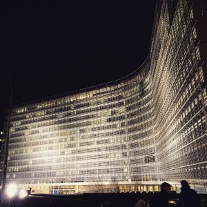 Luci accese alla Commissione europea per celebrare la Giornata della memoria