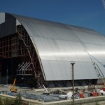 Ultimati i lavori dell'enorme cappa protettiva sull'ex centrale nucleare di Chernobyl