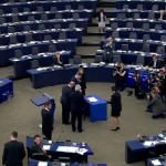 Si approvano le priorità legislative per il 2017 dell'Ue: Aula Strasburgo lascia soli Juncker, Schulz e Fico