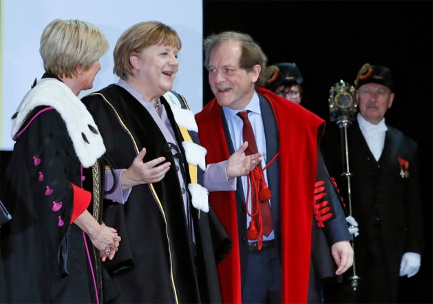 Angela Merkel con i rettori delle università di Lovanio e Gant
