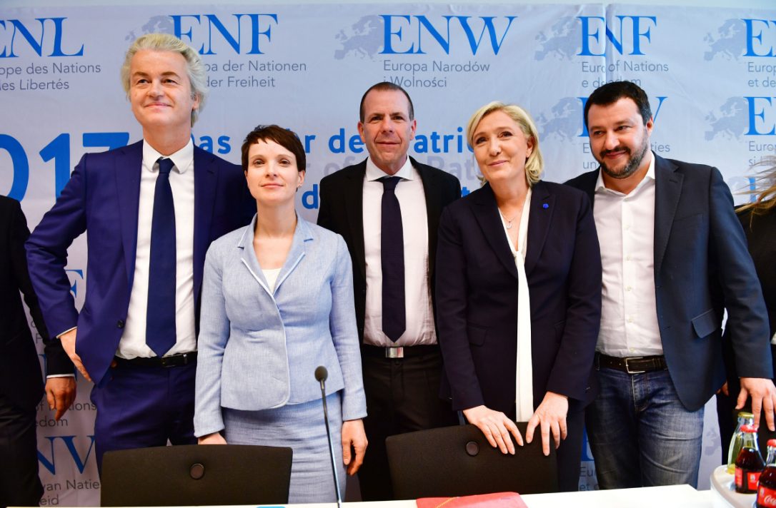 web, social, destra europea