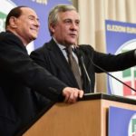 L'insulto alla plenaria, gli scherzi coi leader, il ruolo nel Ppe. Il complesso rapporto tra Berlusconi e l'Europa