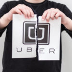 Corte Ue: Uber è società di trasporti, gli Stati possono vietarlo