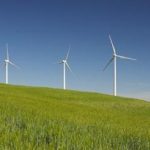 Regole di autorizzazione troppo complesse frenano la crescita dell'eolico in UE