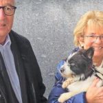 Juncker adotta un cagnolino in un rifugio tedesco
