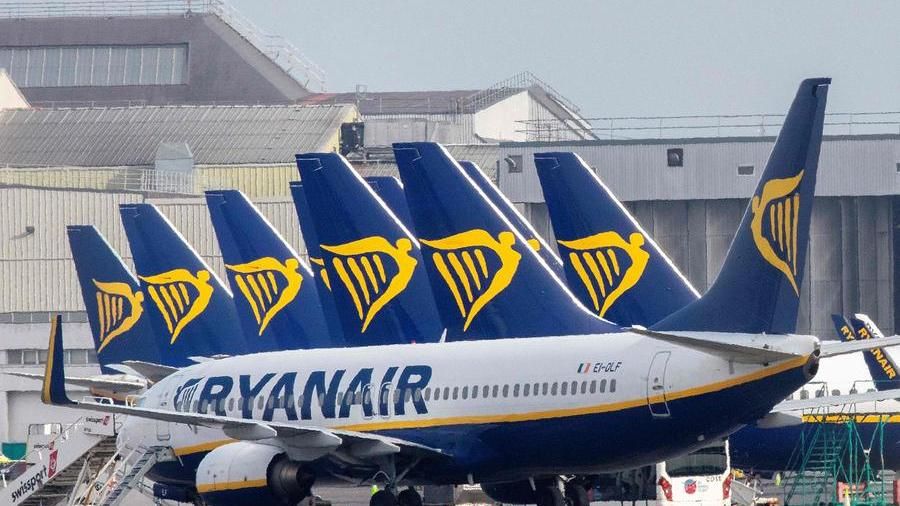 Ryanair chiede l’intervento dell’esercito per gestire le code a Charleroi