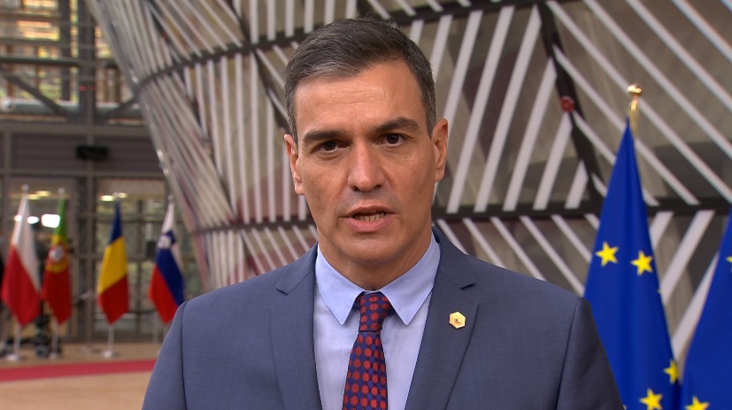 Il presidente del governo spagnolo Pedro Sanchez al suo ingresso al Consiglio europeo del 10 dicembre 2020