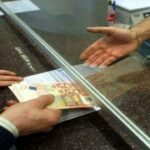 Eurozona, la situazione peggiora e le banche riducono il sostegno all'economia reale. Prestiti più difficili