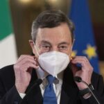 Vaccini, l'Italia blocca l'export di 250mila dosi AstraZeneca dirette in Australia