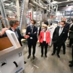 Pfizer-Biontech, von der Leyen visita l'impianto di Puurs: 