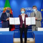 COVID, i vertici UE firmano il Certificato digitale 