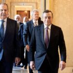 Un G20 straordinario per la crisi afgana. Draghi incontra il ministro russo Lavrov che chiede un vertice allargato a Iran e Pakistan