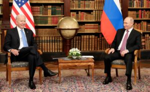 I presidenti di Stati Uniti e Russia, Joe Biden e Vladimir Putin. il dibattito sull'Ucraina mostra i limiti in politica estera.