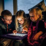 Per il Safer Internet Day l'UE annuncia una nuova strategia del decennio digitale dei bambini entro la primavera 2022