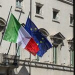 Italia, la crescita più che dimezzata: nel 2023 +0,3 per cento anziché 0,9 per cento