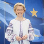 Cos'è la giornata mondiale della Vyšyvanka e perché le leader UE si stanno vestendo con l'abito tradizionale ucraino