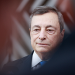 L'Ue assiste alla deriva del governo Draghi: 