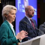 Accordo su prezzi, solidarietà e acquisti congiunti Ue. Ma sul debito comune contro il caro bollette la strada è in salita
