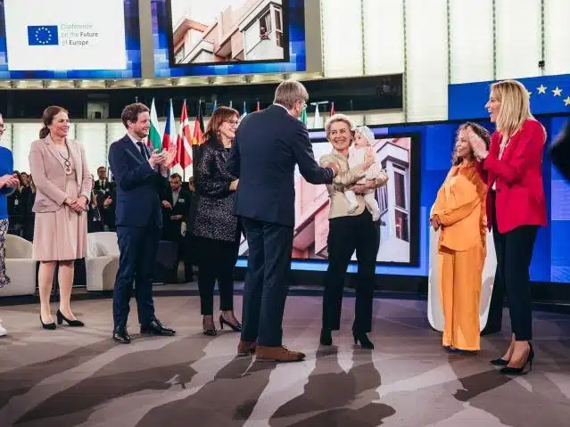 Al Parlamento europeo di Strasburgo i vertici comunitari chiudono la Conferenza sul futuro dell'Europa [9 maggio 2022]