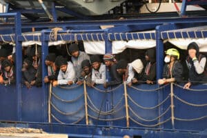Nave carica di migranti. Il Team Europe avvia nuovi partenariati con l'Africa