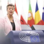 Lotta alla corruzione, la Commissione Ue pronta a guidare il processo di riforma delle istituzioni europee