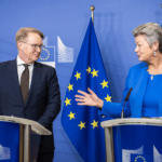 La Commissione Ue anticipa una strategia per i rimpatri. E si aspetta progressi sul Patto migrazione nel semestre svedese