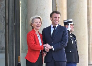 von der leyen macron cina