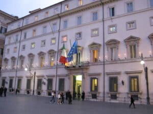 Palazzo Chigi. Per l'Italia previsioni economiche migliori del previst