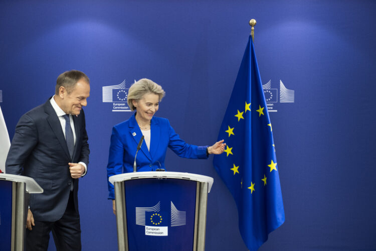 Donald Tusk Ursula von der Leyen Polonia Ue