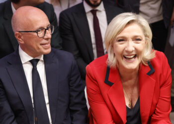 Eric Ciotti e Marine Le Pen (Photo by Geoffroy VAN DER HASSELT / AFP)