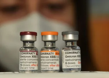 POLICLINICO  CENTRO PRELIEVI   VACCINI ANTI COVID-19 AGGIORNATO ALLA VARIANTE  XBB.1.5 COMIRNATY FIALA FIALE