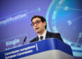 Il vicepresidente esecutivo della Commissione europea con deleghe alla Prosperità e alla Strategia industriale Stéphane Séjourné presenta la Bussola strategica, il 29 gennaio 2025 (foto: Dati Bendo/European Commission)