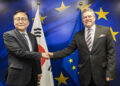 Inkyo Cheong e Maroš Šefcovic. Fonte: EC - Audiovisual Service