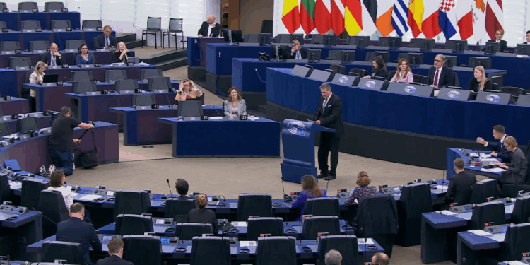 Il commissario per il Commercio, Maros Sefcovic, durante il dibattito d'Aula sulla politica Usa dei dazi [Strasburgo, 6 maggio 2025]