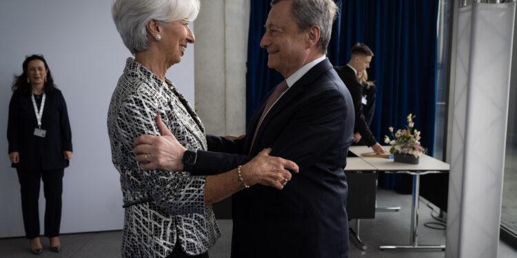 CHRISTINE LAGARDE BCE MARIO DRAGHI