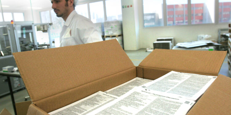 Libretti di istruzioni (Imagoeconomica)