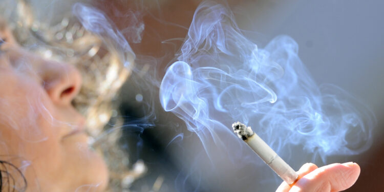 GIORNATA MONDIALE SENZA TABACCO SIGARETTA VIZIO DEL FUMO TABAGISMO FUMATORI FUMATRICE