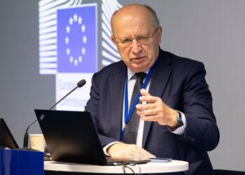 Andrius Kubilius difesa