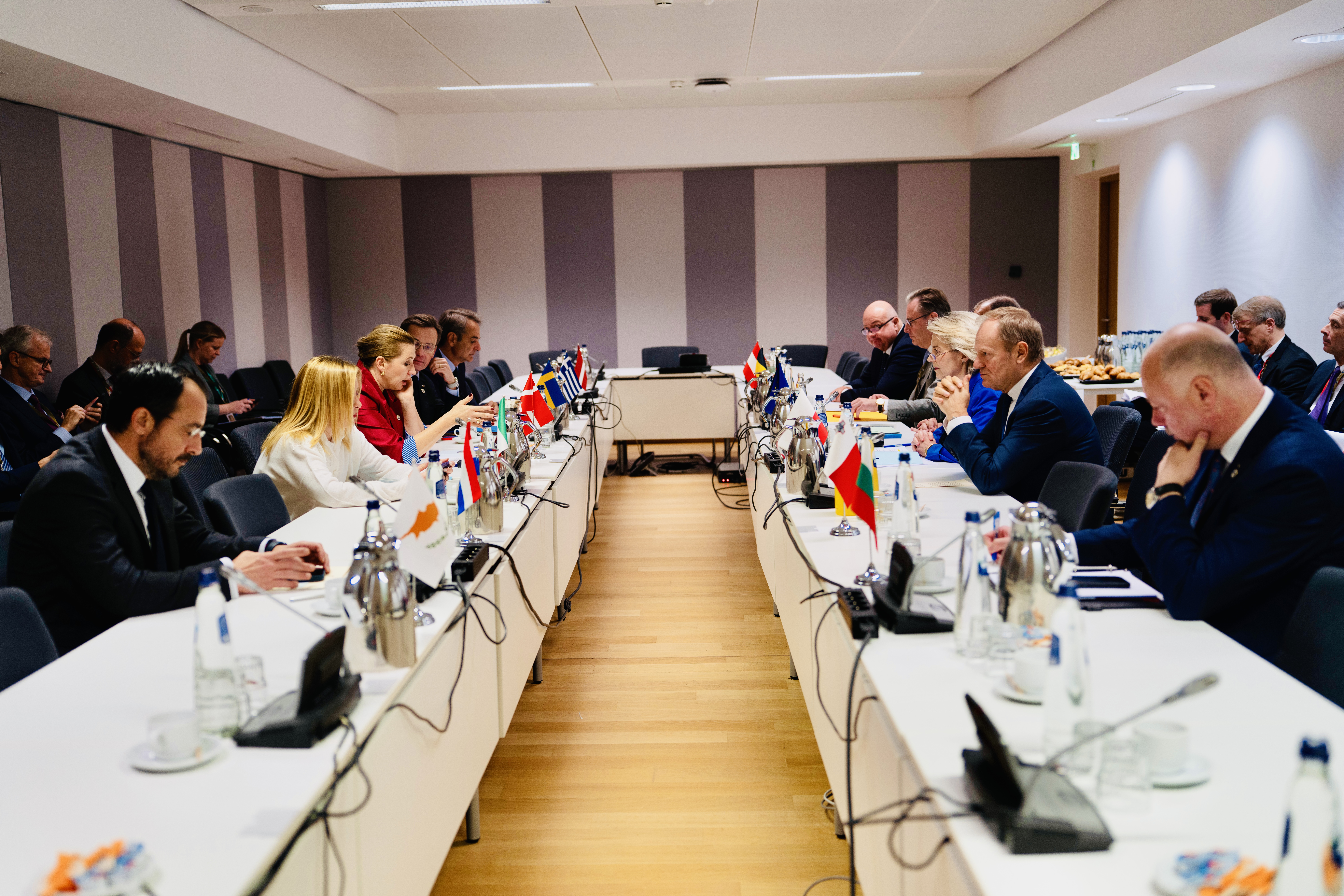 La riunione informale sull'immigrazione tra Italia e altri 12 Stati membri dell'UE [Bruxelles, 23 ottobre 2025]