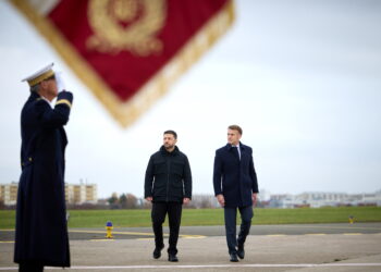 Volodymyr Zelensky Emmanuel Macron