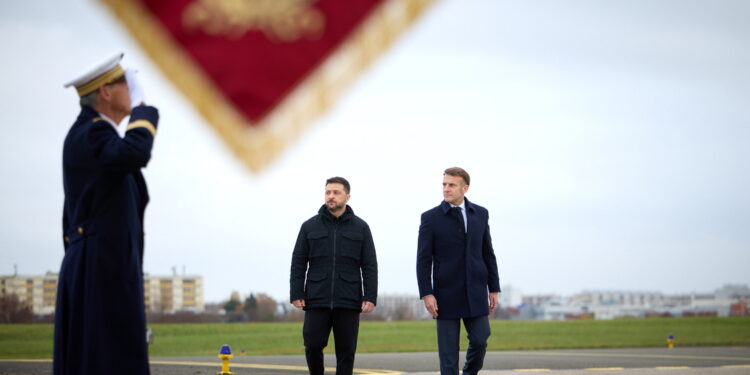 Volodymyr Zelensky Emmanuel Macron