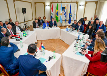 Incontro tra la presidente della Commissione UE, Ursula von der Leyen, e i leader dei Paesi Mercosur [Montevideo, 5 dicembre 2024. Foto: European Commission]