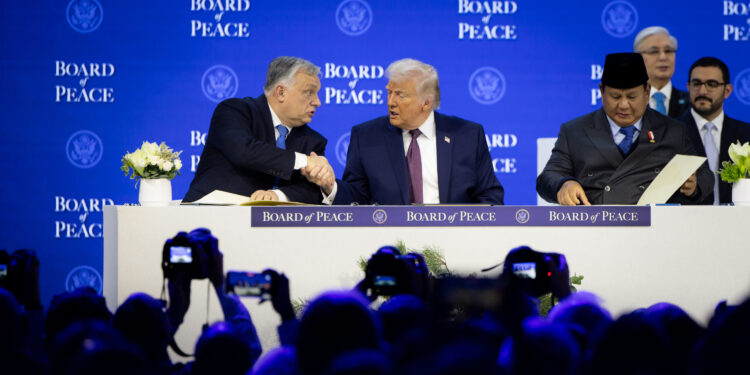 Viktor Orban e Donald Trump alla cerimonia per il lancio del Board of Peace [Ph: Account X Viktor Orban]
