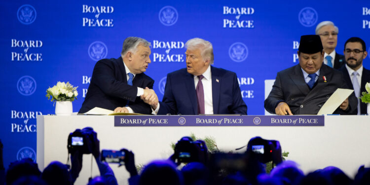 Viktor Orban e Donald Trump alla cerimonia per il lancio del Board of Peace [Ph: Account X Viktor Orban]
