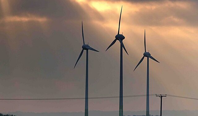 [Photo: Steve F,  geograph.org.uk/Wikimedia Commons]