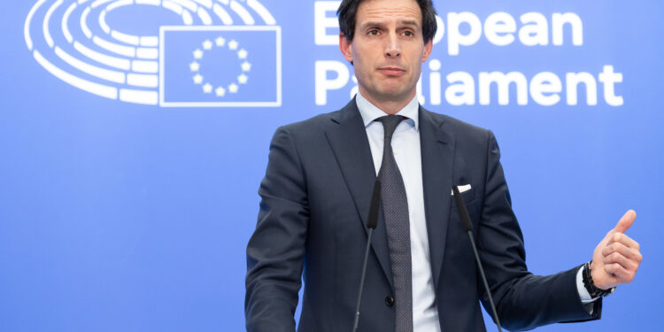 Hoekstra tabacco tassazione