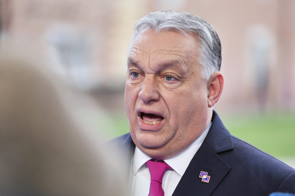 Il governo ungherese ha denunciato un noto giornalista per spionaggio a favore dell’Ucraina